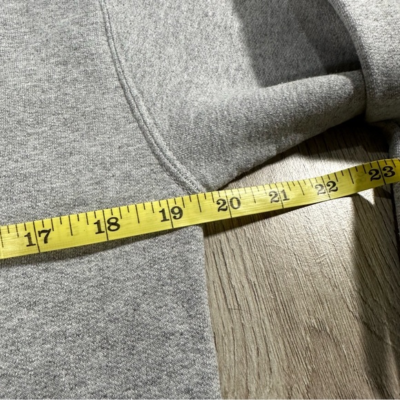 Champion USA Grey Sweatshirt Size Small - Picture 7 of 8